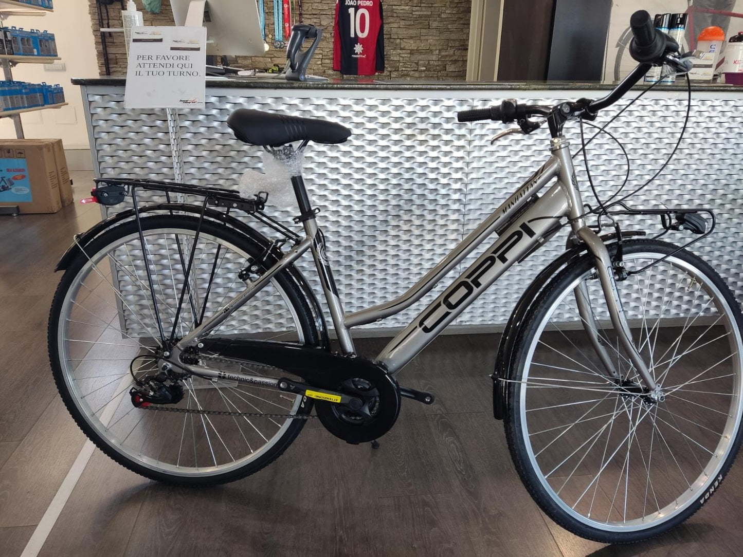 Bici da Trekking Donna Coppi Manhattan 28" 21v Alluminio h45